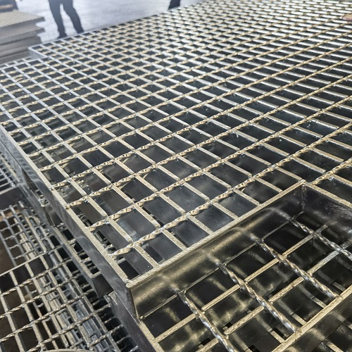 G353/30/50異型承重強鋼格柵鋼格板采購避坑指南