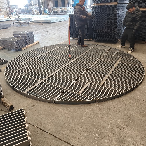 建筑用平臺鋼格板的防滑設計詳解