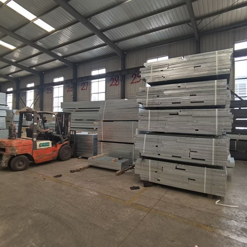 鋼格柵采購(gòu)成本控制：?jiǎn)蝺r(jià)、運(yùn)輸、安裝省錢妙招