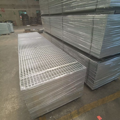 商業街區鋼格柵：美觀與安全兼顧的鋪裝方案