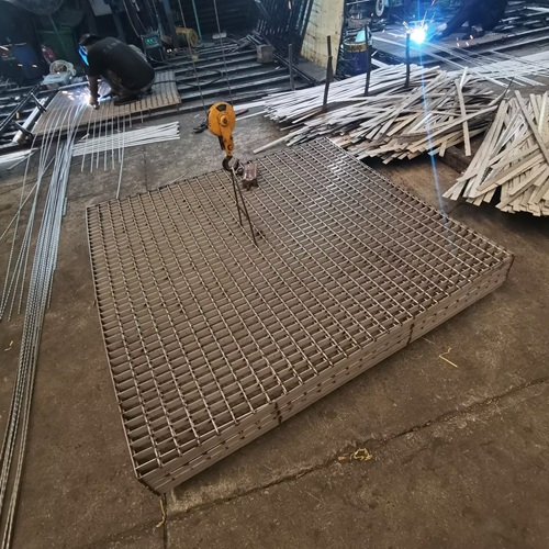 從工業到藝術，鋼格柵正在成為設計師的新寵